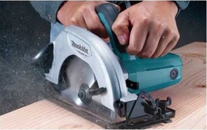 Makita M5802B Daire Testere Makinesi #2